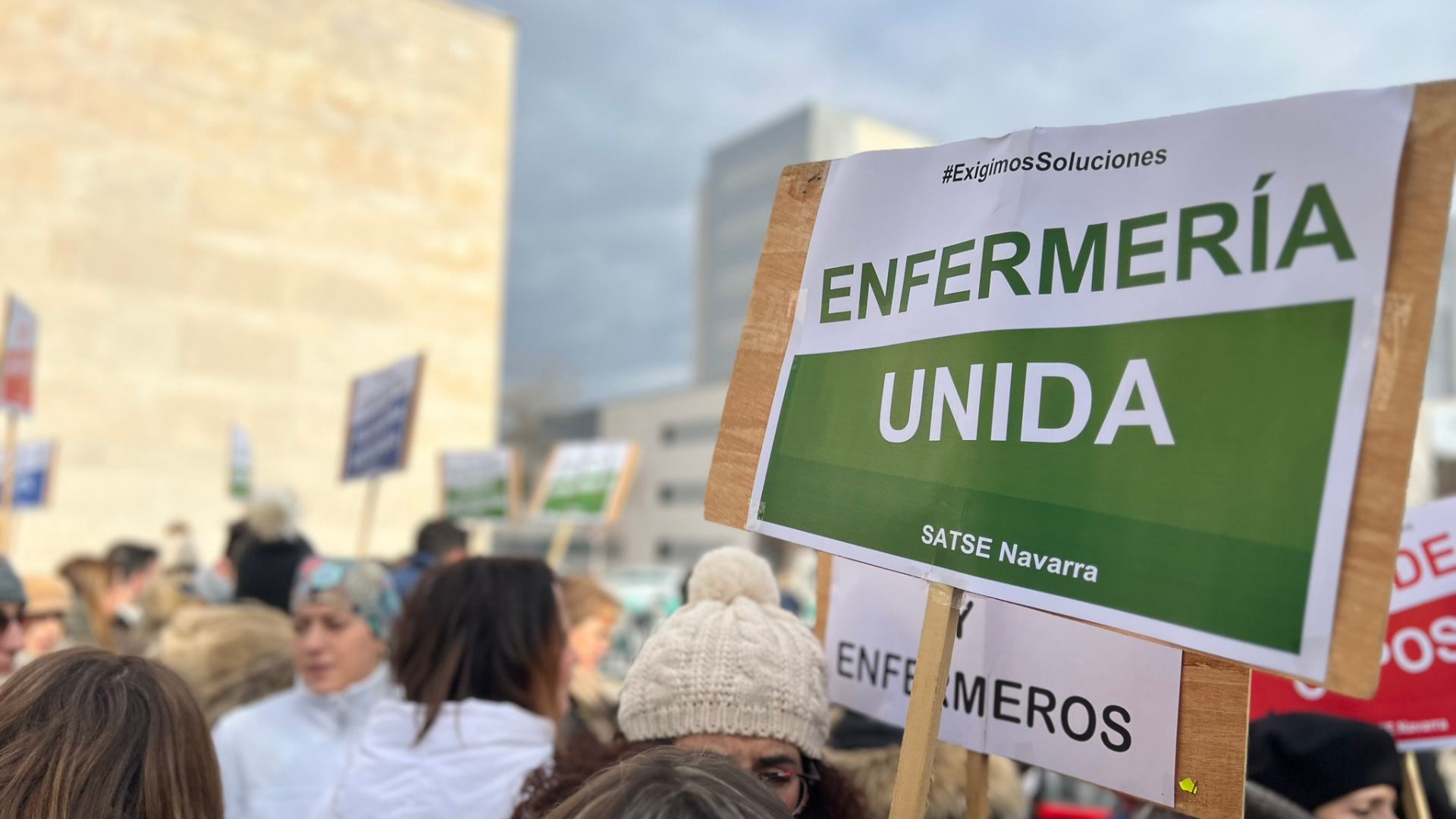 Lema Enfermería unida en una  concentración en Pamplona